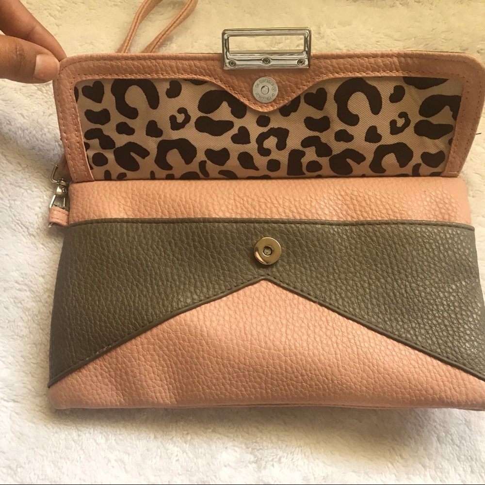 JS wristlet